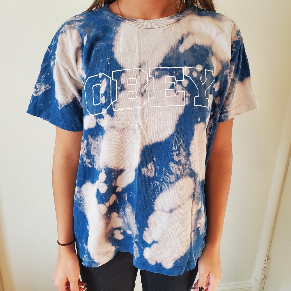 Obey tshirt size child large